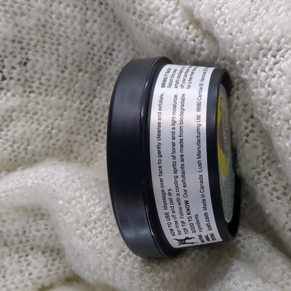 LUSH Happy Skin Enzymic Facial Exfoliator, 50g/1.7oz - Picture 4 of 7